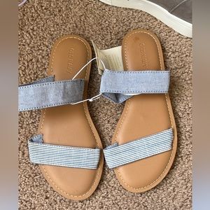 Old Navy Flat Sandals